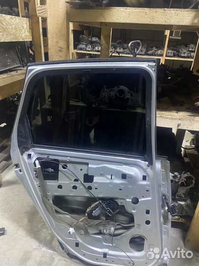 Дверь задняя левая Рено Сценик 2