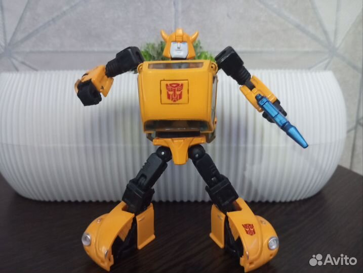 Трансформер Бамблби