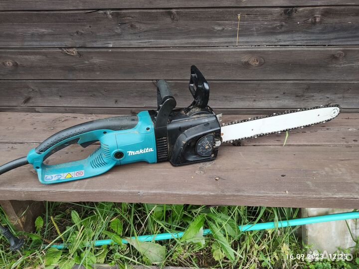 Пила makita UC4030A