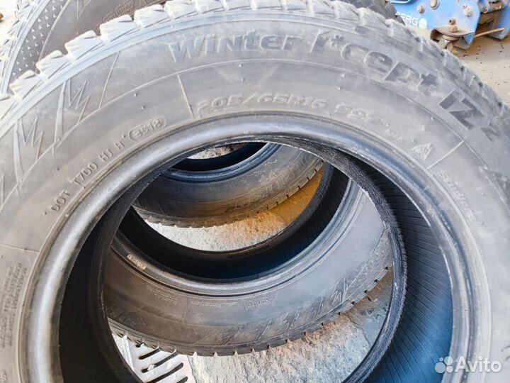 Hankook Winter I'Cept IZ2 205/65 R16 99T