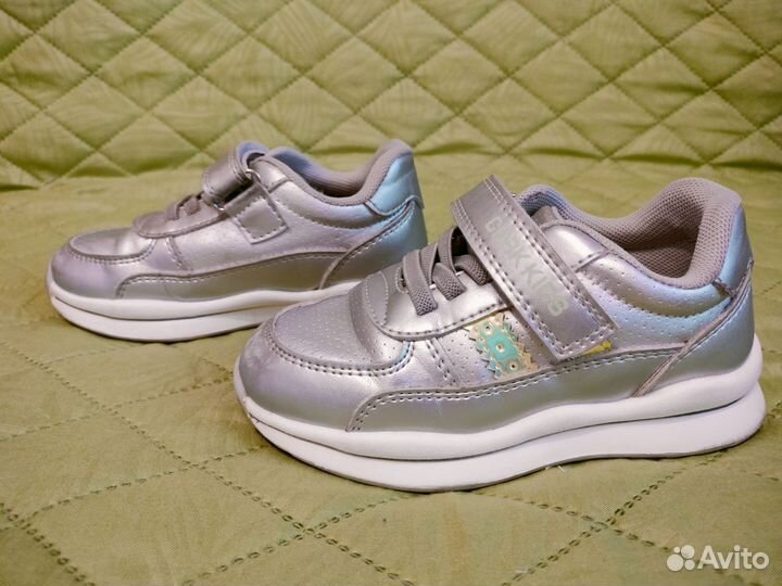 Кроссовки 26 размер