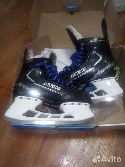Хоккейные коньки бауэр