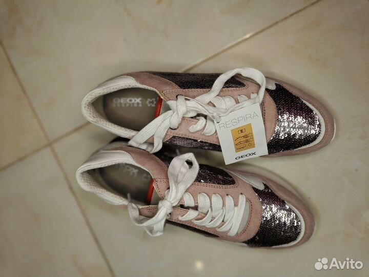 Новые оригинал Geox кроссовки 38-39