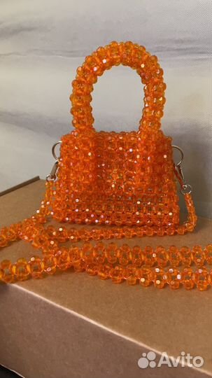 Сумка из акриловых бусин