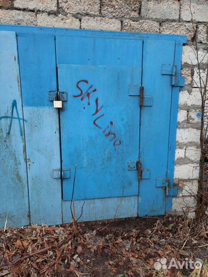 Гаражные ворота с проемом