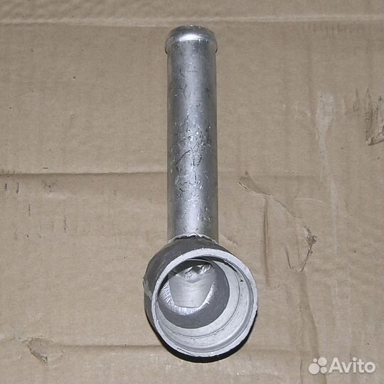 Трубка расширительного бачка заливная (короткая) М