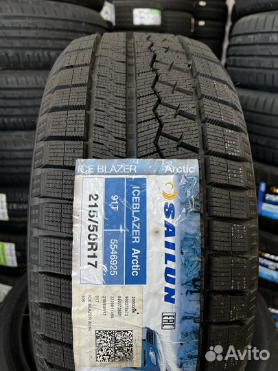 Sailun Ice Blazer Arctic 215/50 R17 91T