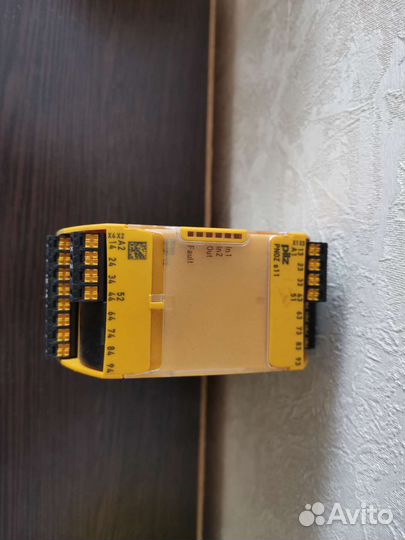 Реле безопасности pilz