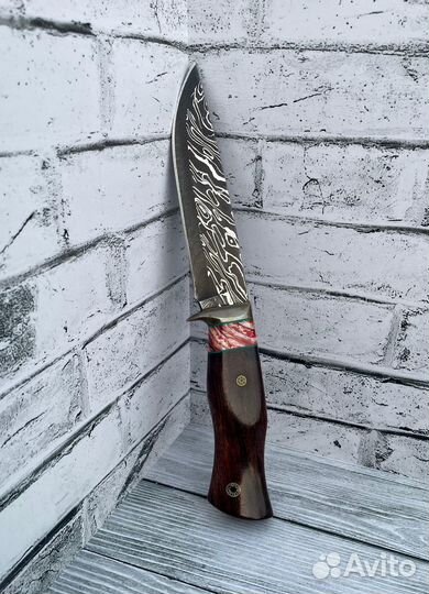Нож из дамасской стали