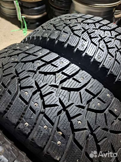 Bridgestone Blizzak Spike-02 SUV 225/65 R17 106T