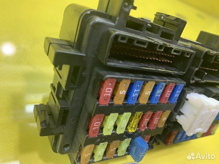 Блок предохранителей infiniti Q50 V37 2013-2019