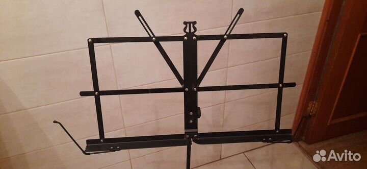 Пюпитр и подставка