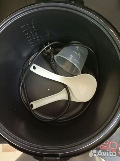 Мультиварка Redmond RMC M224S