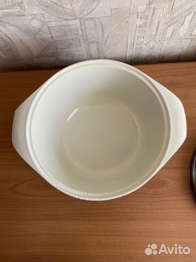 Кастрюля чугунная новая СССР 4л