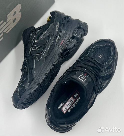 Черные New Balance 1906