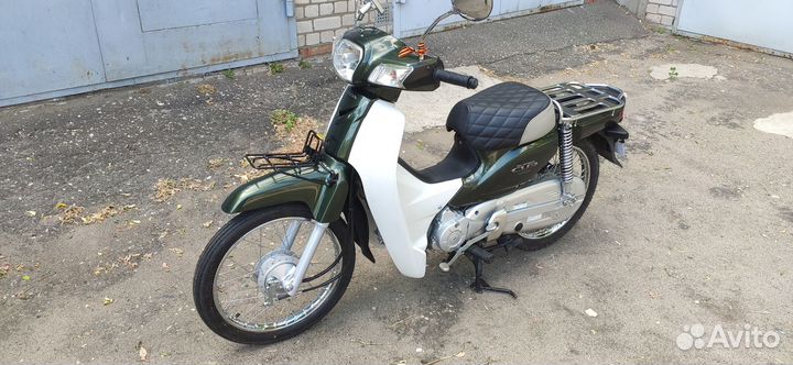 Скутер Honda Super Cub 50 PGM-FI AA04