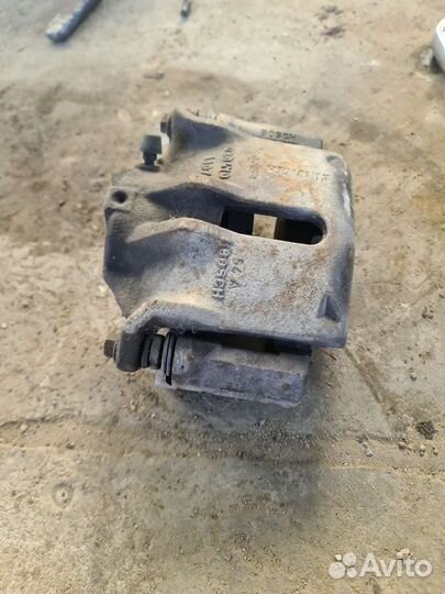 Суппорт тормозной передний левый renault megane 2