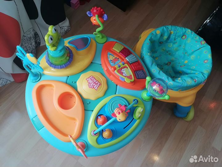 Bright starts игровой центр (столик с ходунками)