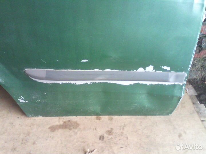 Дверь задняя правая в сборе Mazda Premacy 1