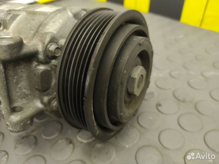 Компрессор системы кондиционирования BMW 1-Series