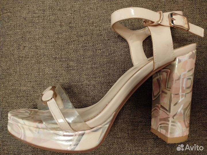 Босоножки женские 38 размер