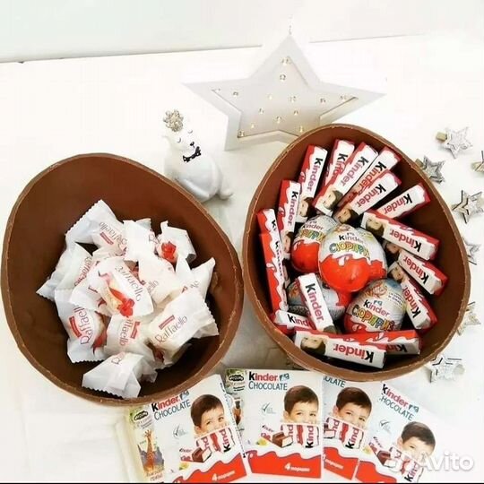 Большие шоколадные яйца и сердца