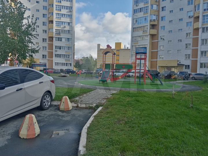 2-к. квартира, 63 м², 8/10 эт.