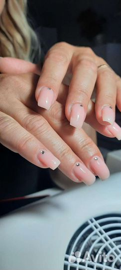 Маникюр с покрытием гель-лаком