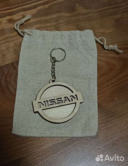 Брелок nissan