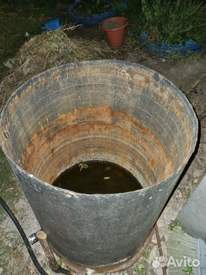 Емкость для воды металлическая бу