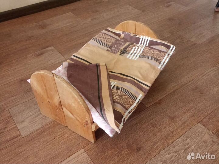 Кроватка для кукол