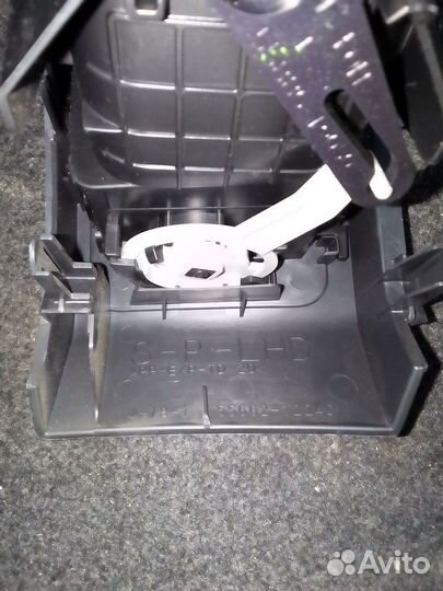 Дефлектор обдува салона правый Toyota Corolla E150