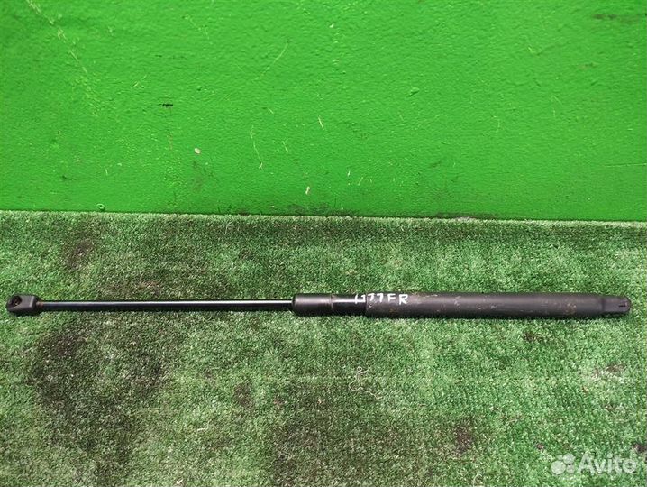 Амортизатор капота Mercedes Benz ML W164 2007