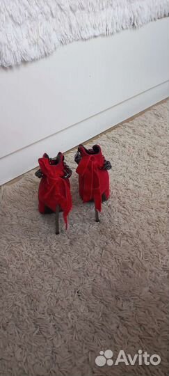 Продаю ботильоны