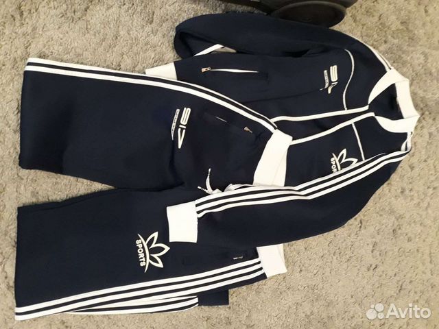 Спортивный костюм женский