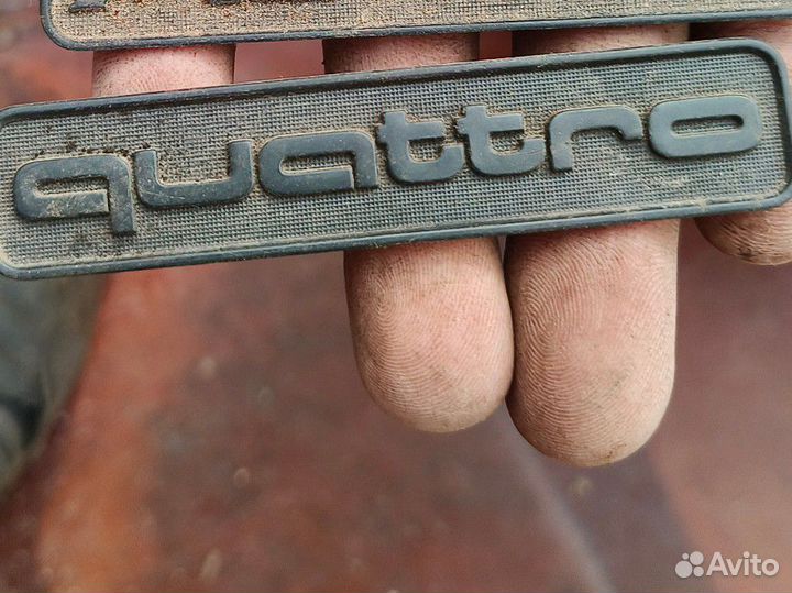 893853681c надпись на панель Ауди 80 quattro