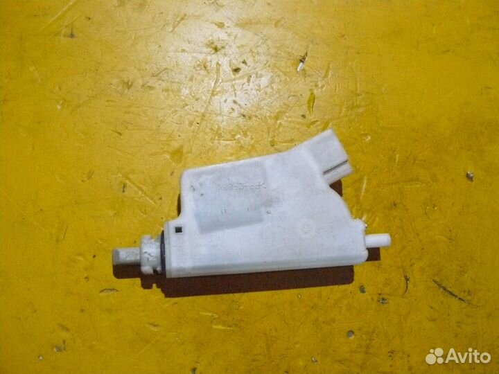 Активатор замка бензобака для Nissan X-Trail Т31