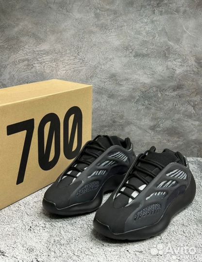 Кроссовки adidas yeezy boost 700 black