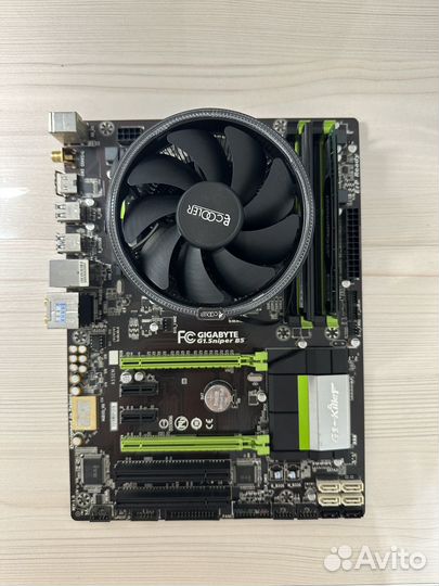 Материнская плата с процессором