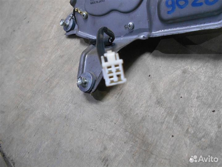 Моторчик стеклоочистителя задний от Suzuki Grand