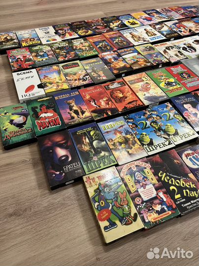 Видеокассеты с мультфильмами