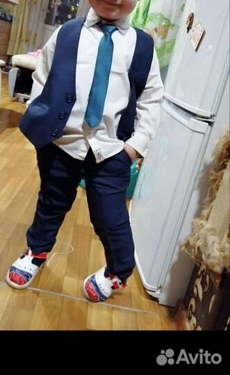 Костюм, рубашка, брюки