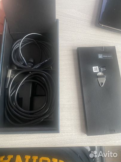 Samsung Galaxy S8, 4/64 ГБ