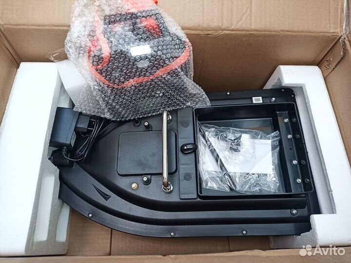 Прикормочный кораблик GPS 16 точек (10 Ah) с 2 Акб