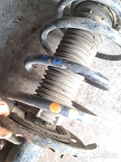 Стойка передняя правая Ford Mondeo