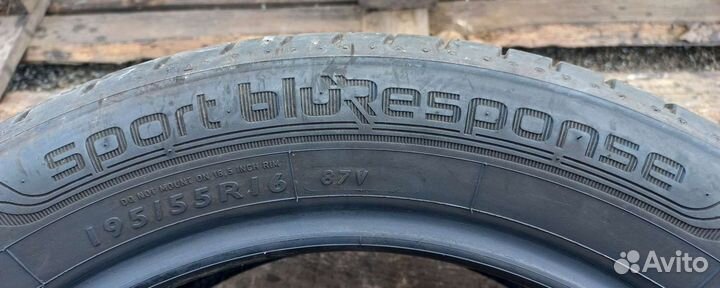 Dunlop Sport BluResponse 195/55 R16