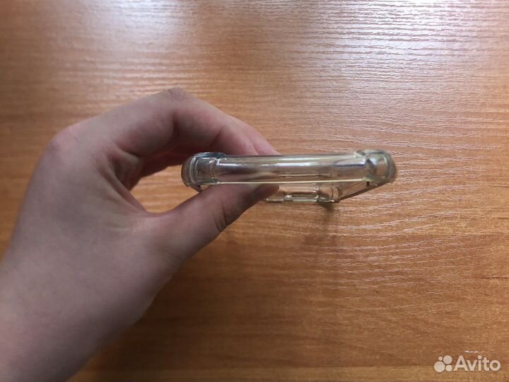 Прозрачный чехол на iPhone xr