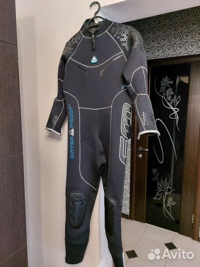 Гидрокостюм