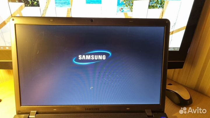 Ноутбук Sumsung NP355V5C