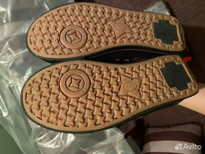 Роликовые кроссовки heelys